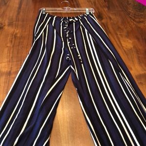 Never worn, Long flowy Anthropologie (Maeve) pants
